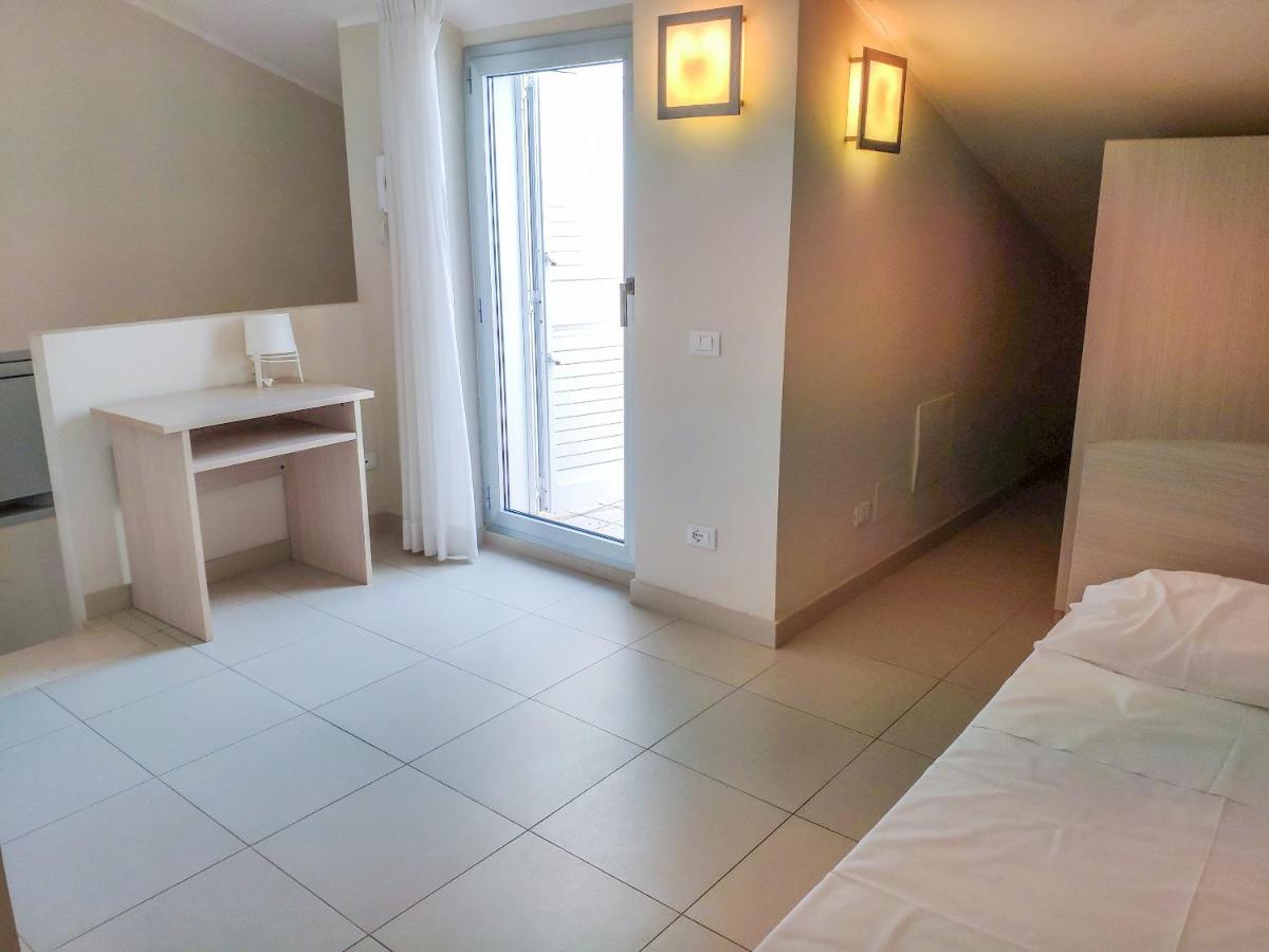 Homiday - Cerrano Park Resort Pineto Bagian luar foto