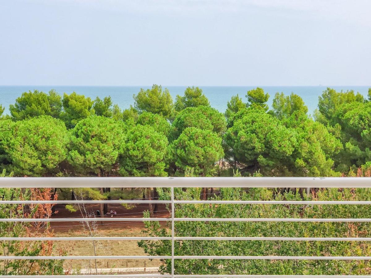 Homiday - Cerrano Park Resort Pineto Bagian luar foto
