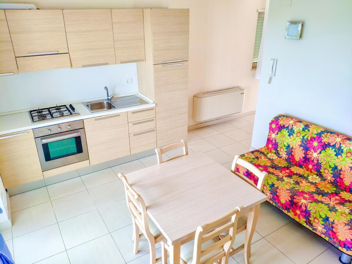 Homiday - Cerrano Park Resort Pineto Bagian luar foto